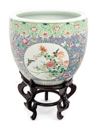 A Chinese Famille Rose Porcelain Scroll Pot