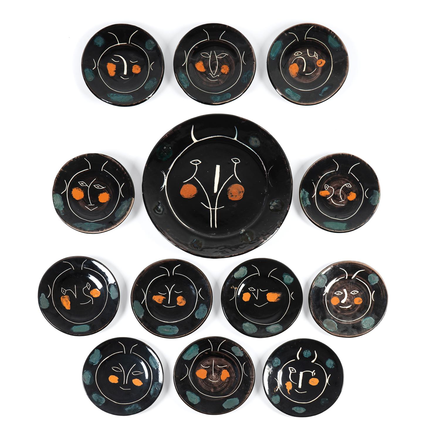 Service Visage Noir (the complete set comprising one dish and 12 plates, A.R. 35-47)
