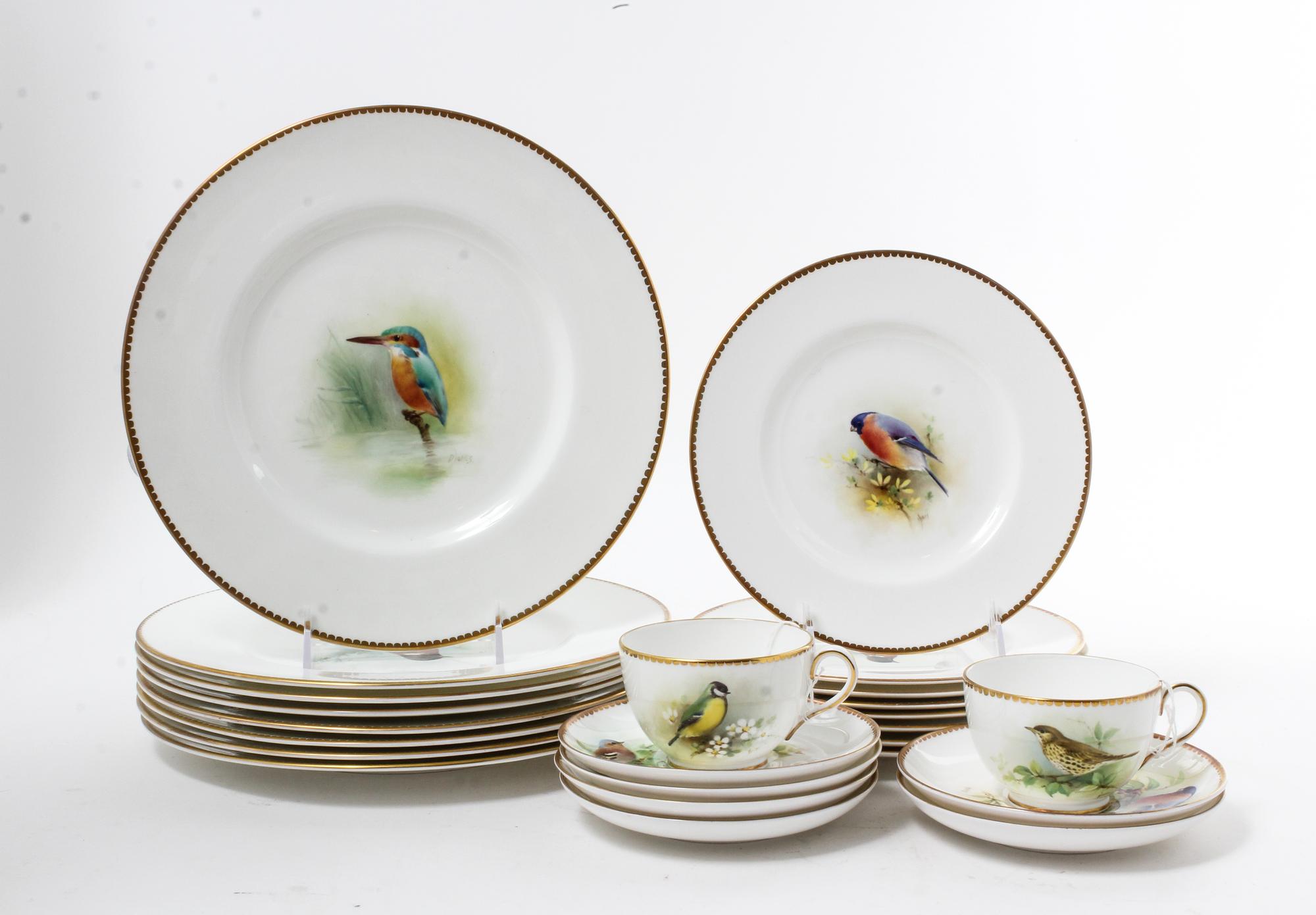 A Royal Worcester Partial Dinner Service Diameter of dinner plate 10 3/4 inches. — 20TH CENTURY