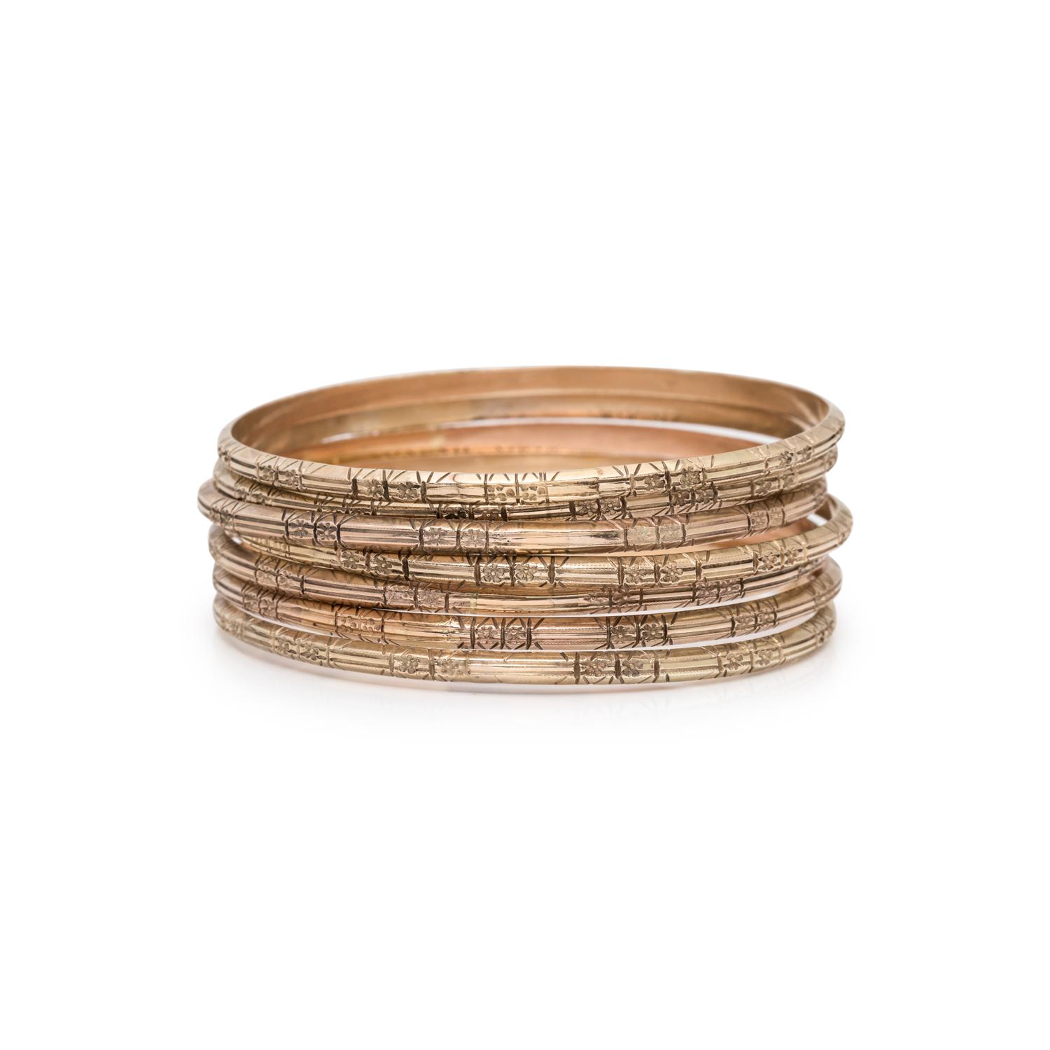 YELLOW GOLD BANGLE BRACELET SET