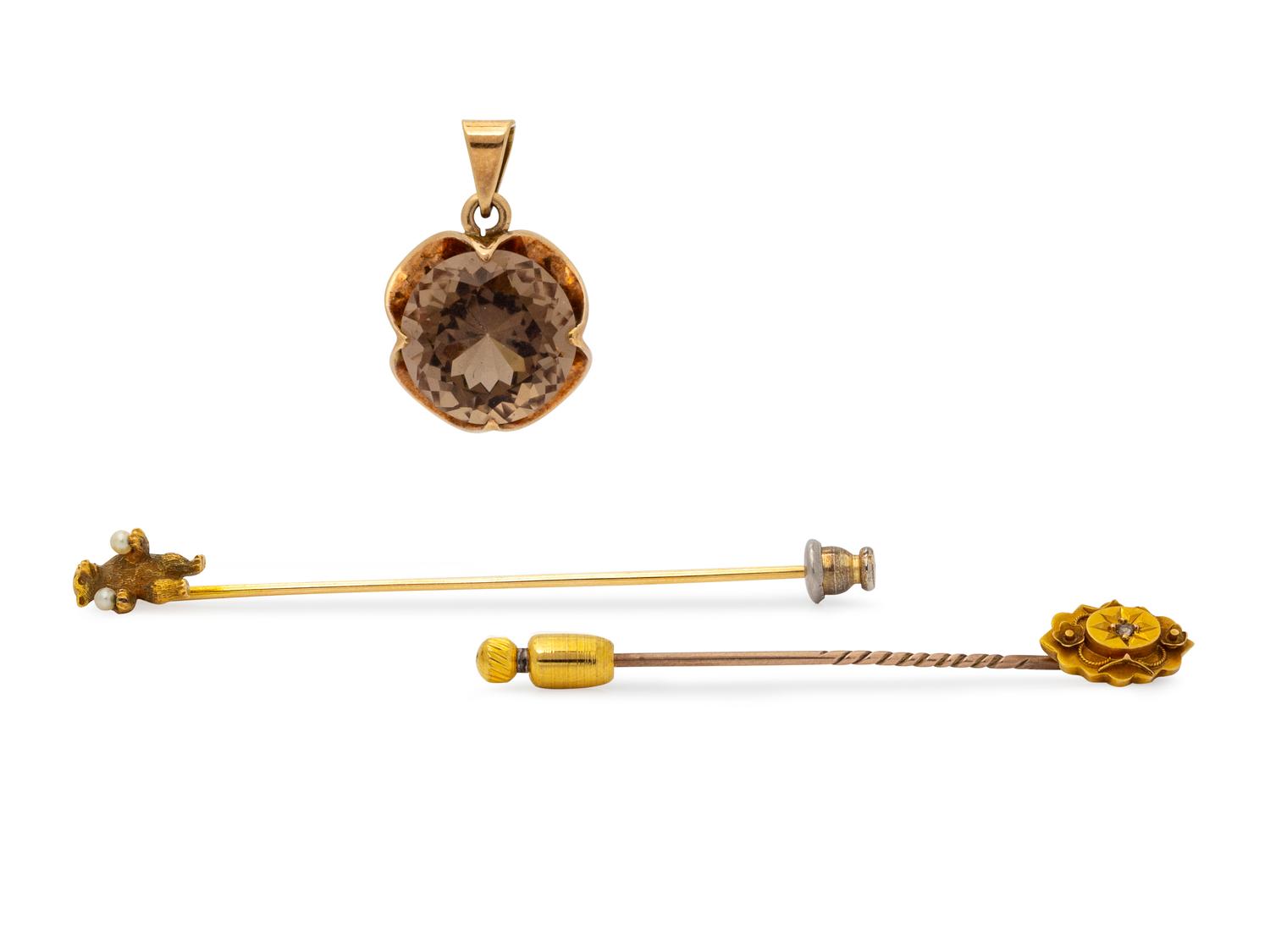 A Collection of Yellow Gold Jewelry,