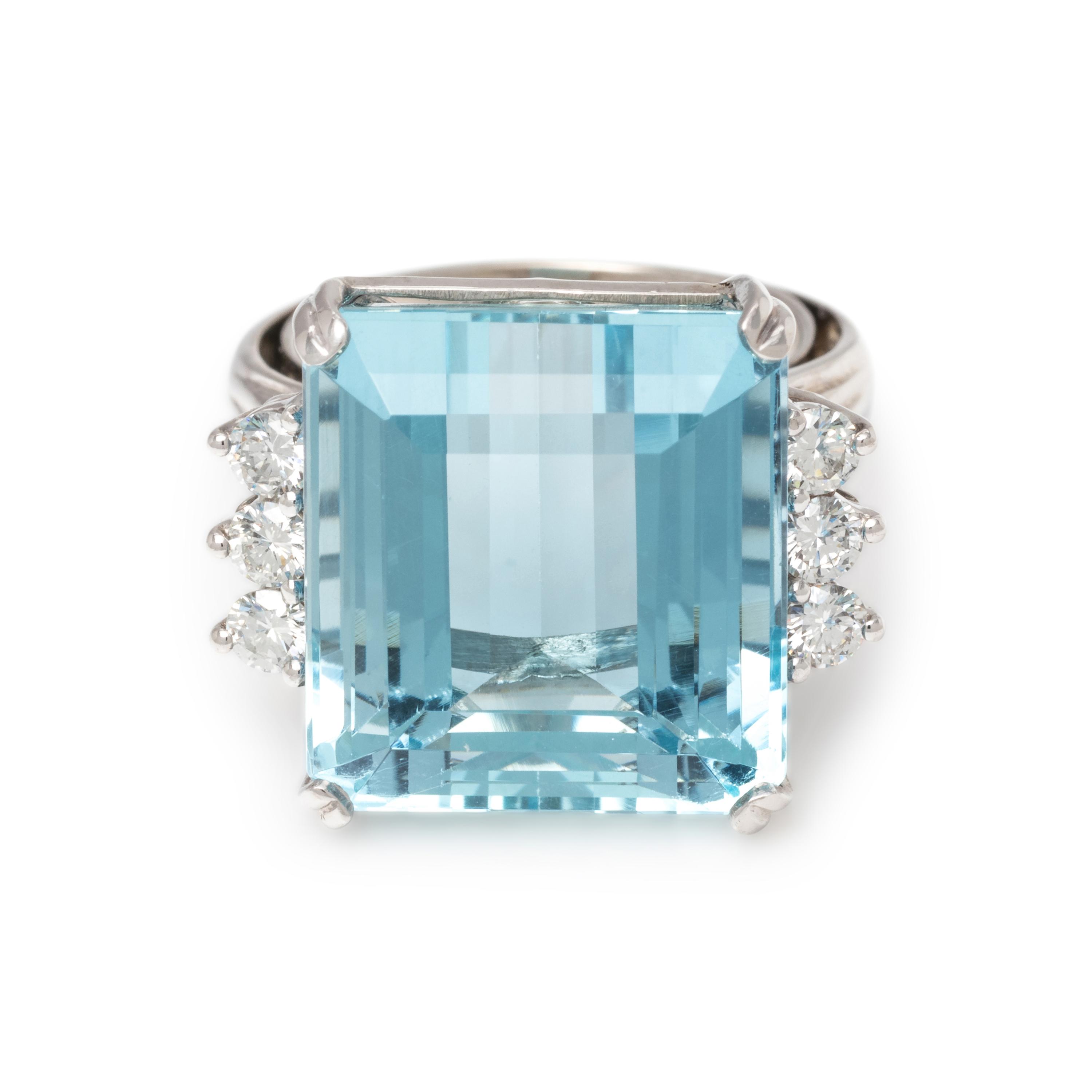 AQUAMARINE AND DIAMOND RING