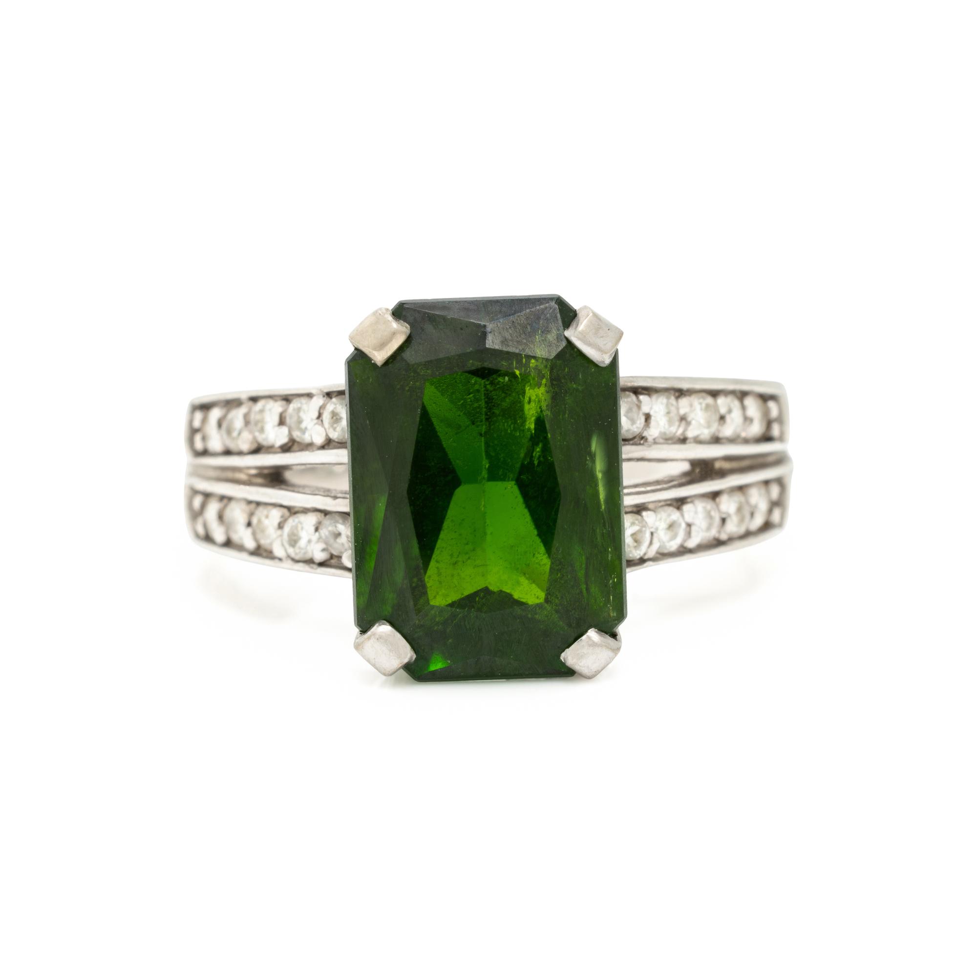 Chrome Diopside, Diamond, and White Gold Ring