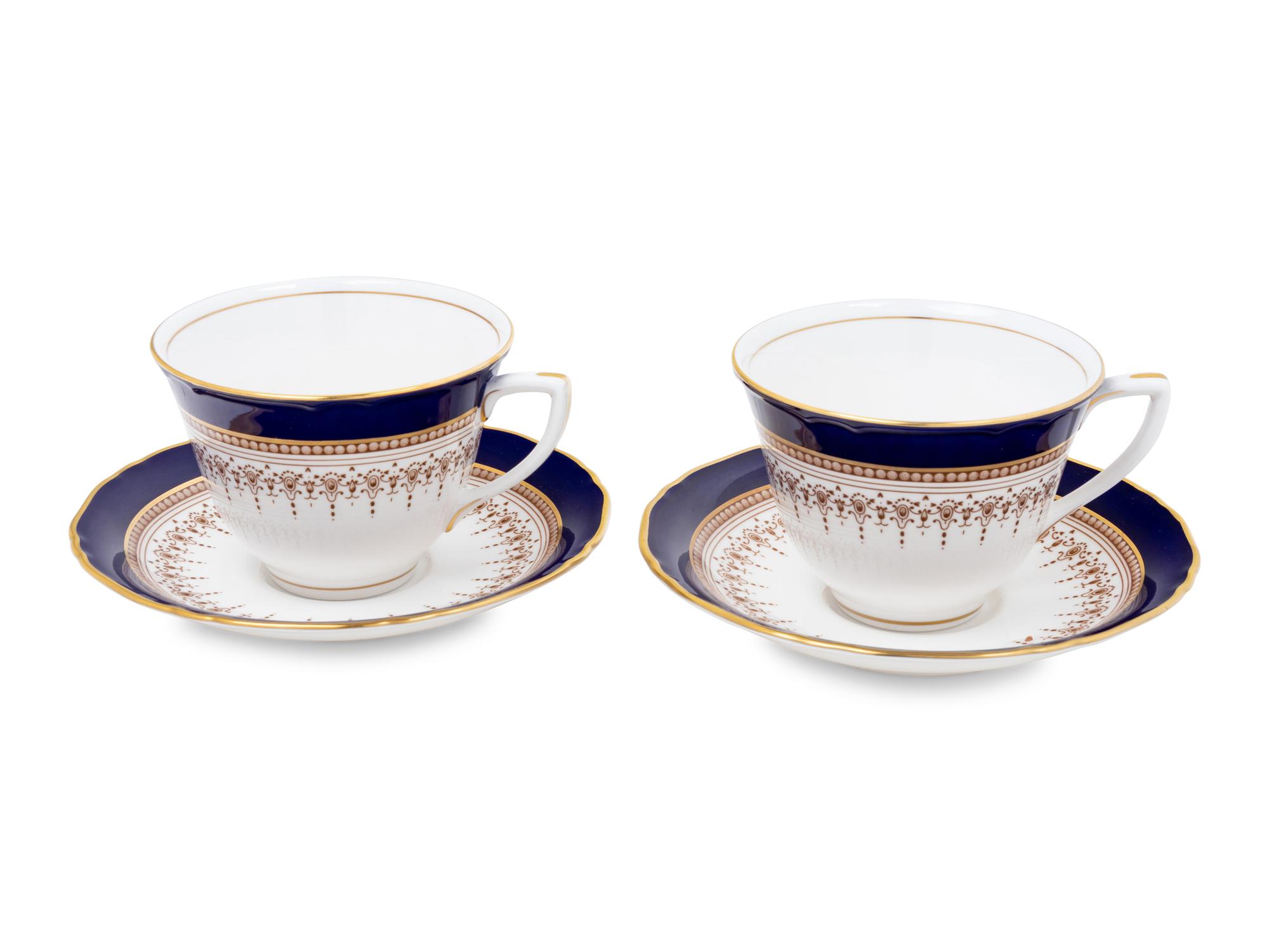 A Royal Worcester Regency Porcelain Dinner Service