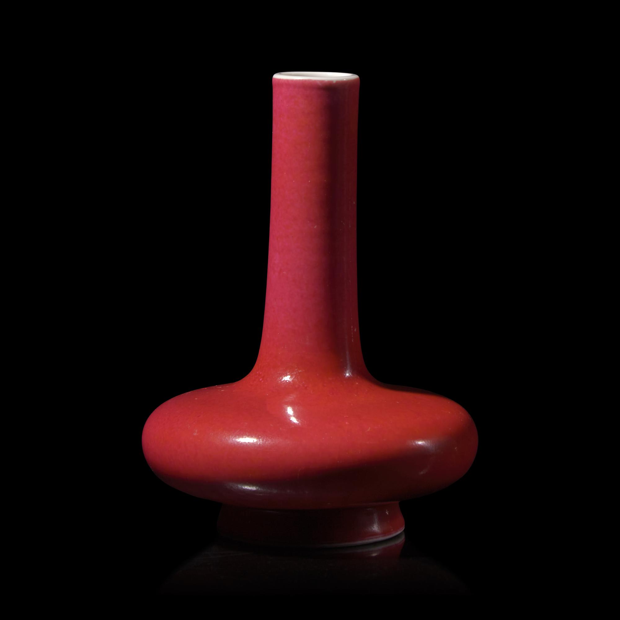 A Small Chinese Ruby-Red Glazed Small Porcelain Vase, Biqiping, Late Qing-Republican Period — 晚清-民國 寶石紅釉小荸薺瓶