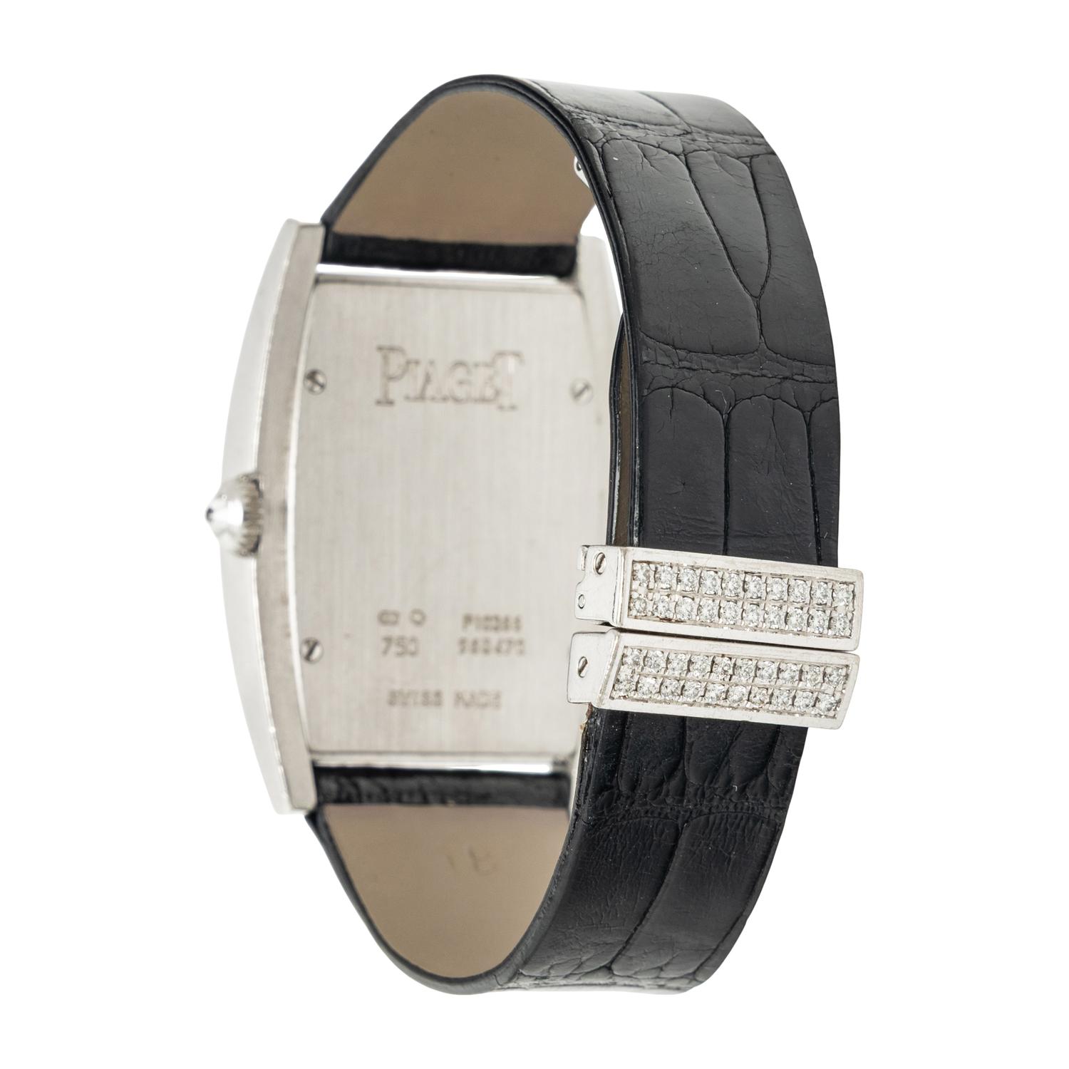 PIAGET, REF. P10266 'LIMELIGHT GALA TONNEAU' 18K WHITE GOLD WATCH WITH DIAMOND BEZEL AND MOTHER-OF-PEARL DIAL