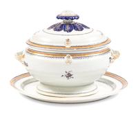 A Chinese Export Porcelain Soup Tureen and Platter