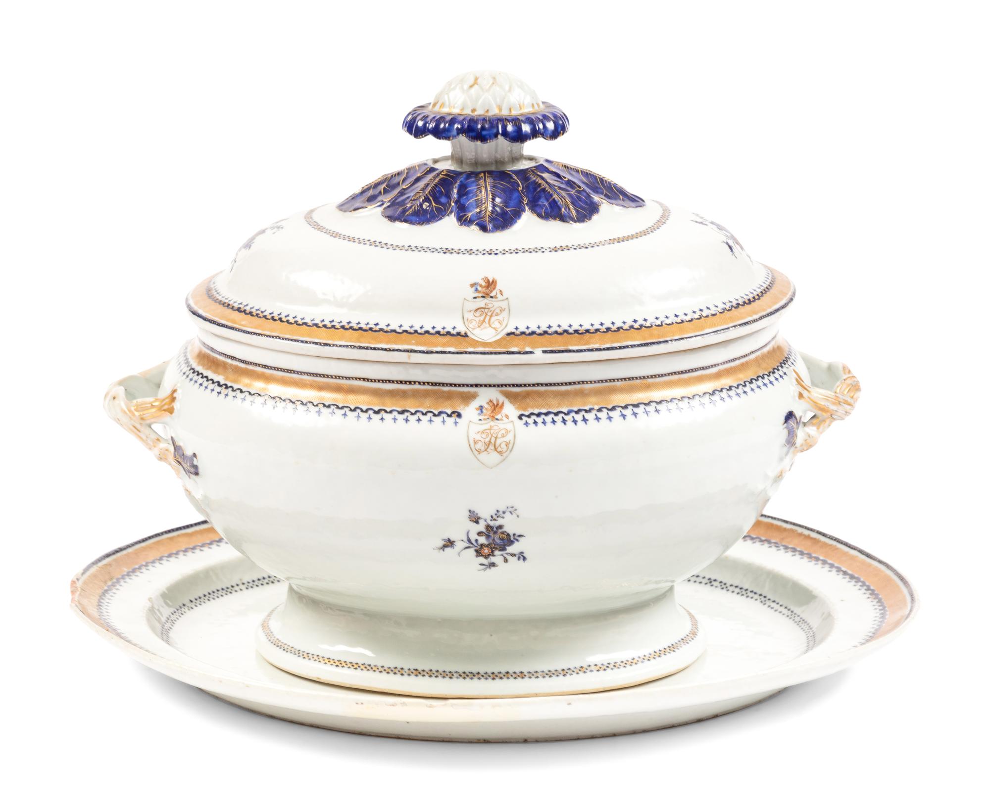 A Chinese Export Porcelain Soup Tureen and Platter