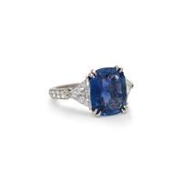 SAPPHIRE AND DIAMOND RING