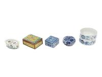 Six Chinese Porcelain Articles