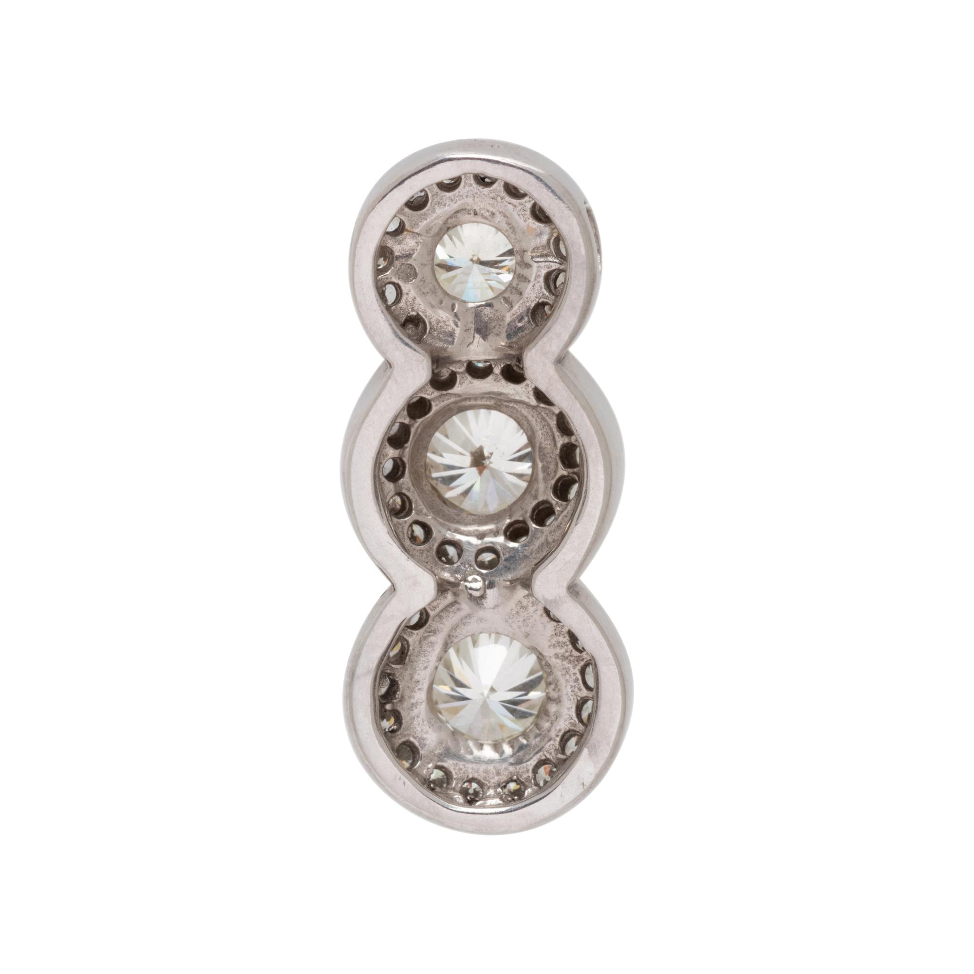 WHITE GOLD AND DIAMOND PENDANT