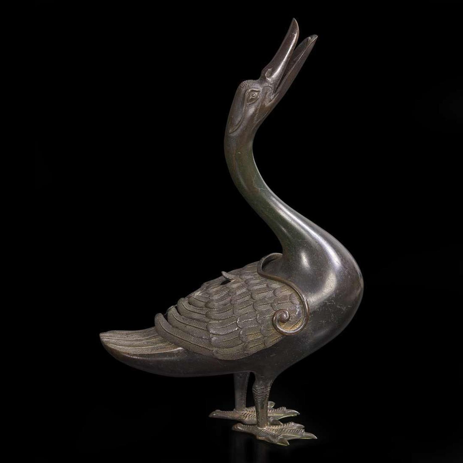 A patinated bronze goose-form incense burner 铜加漆鹅形香炉一件 Late 18th to 19th century ???????????