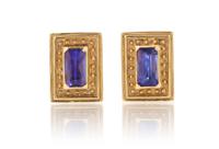 A Pair of Yellow Gold and Tanzanite Earclips, 8.70 dwts.