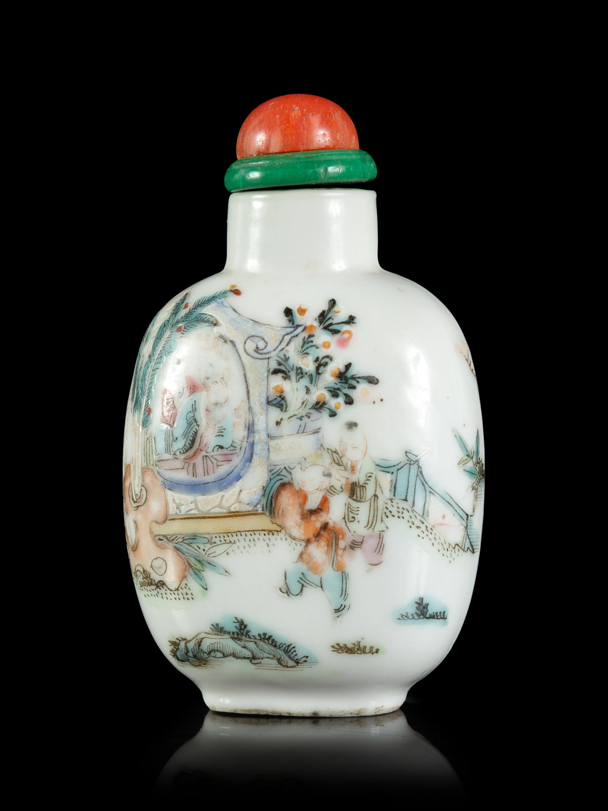 A Famille Rose Porcelain Snuff Bottle