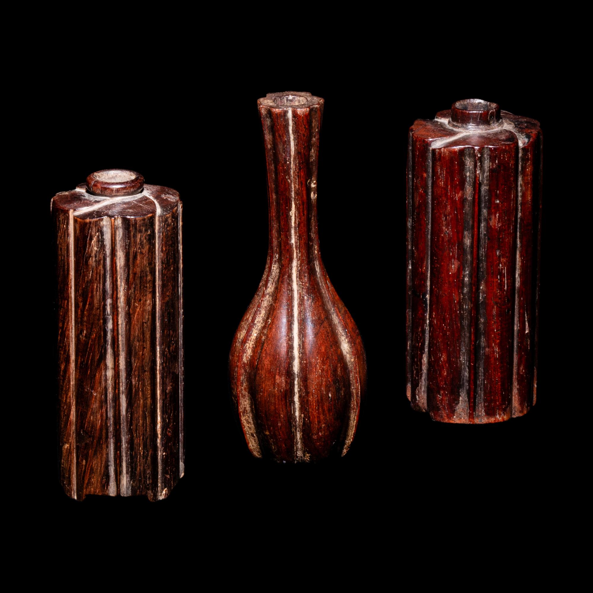 Three Chinese Zitan or Huanghuali Lobed Incense Tool Holders, 17th/18th Century 清早期 紫檀或黃花梨葵式香瓶三件