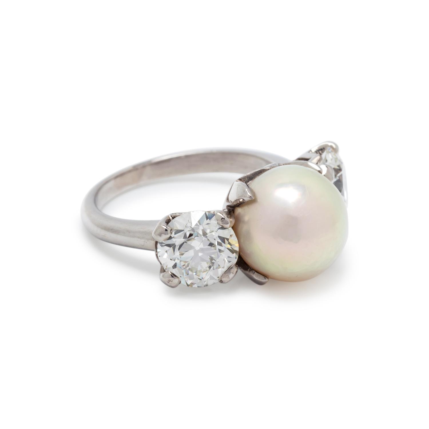 CULTURED SOUTH SEA PEARL AND DIAMOND RING