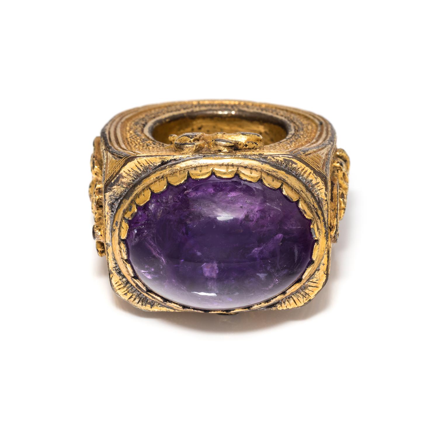 A Gilt Bronze Amethyst-Inset Papal Ring of Pope Paul V