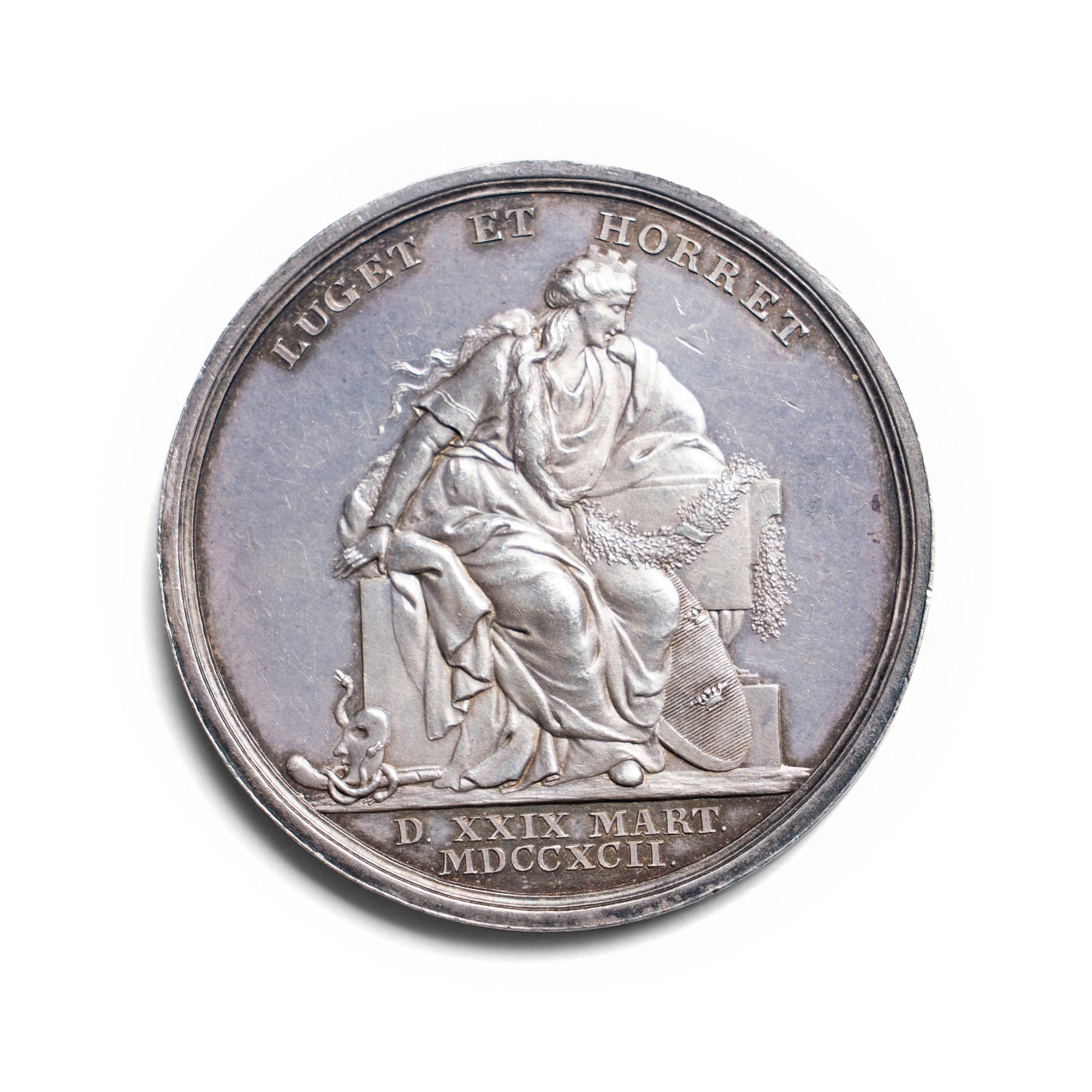 [EXONUMIA] A 1792 Swedish Silver Commemorative Medallion by J.J.G. Stierle Relating to the Death of King Gustav III (27.8 g, 45mm)