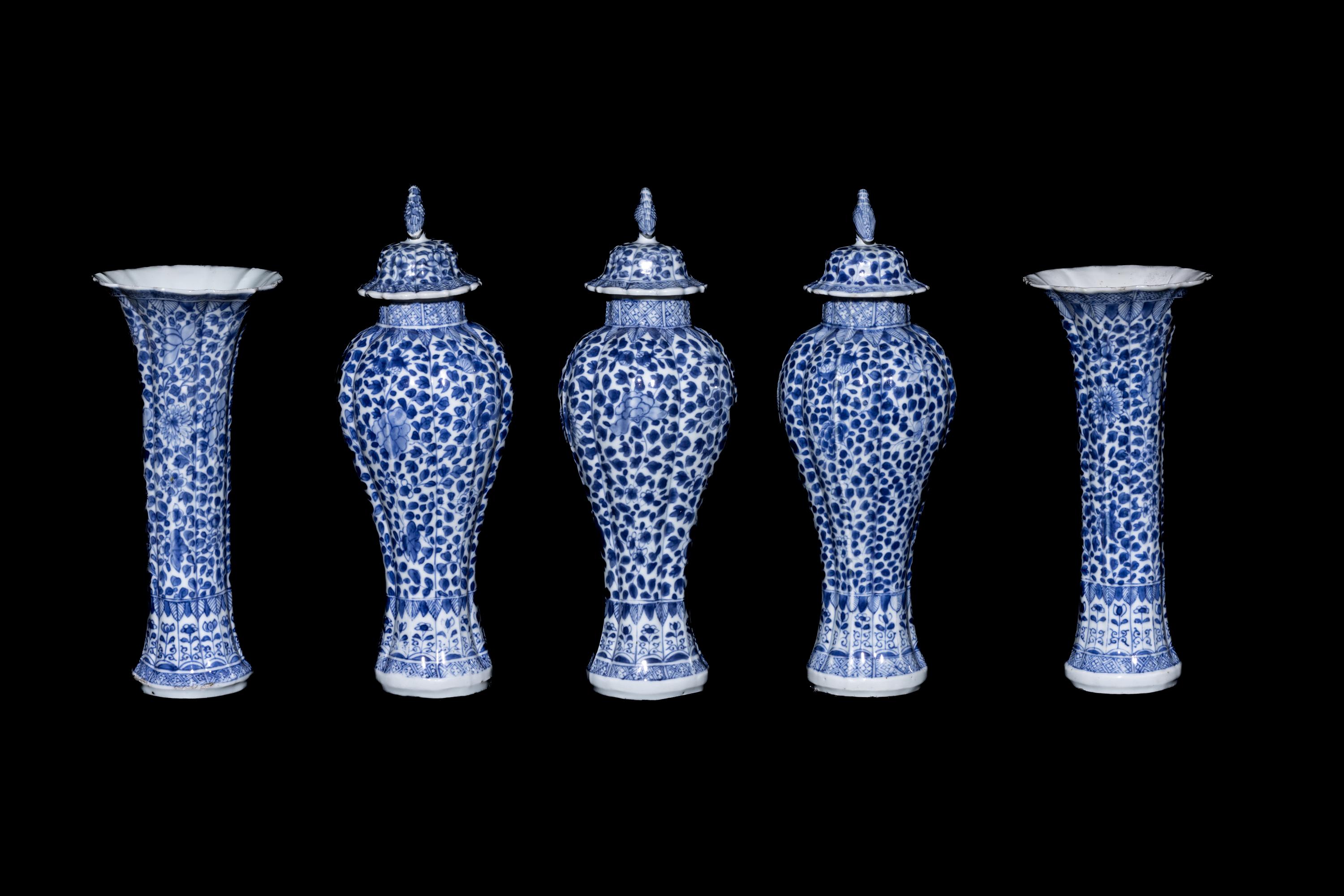 A Chinese Export Blue and White Porcelain Five-Piece Garniture Set