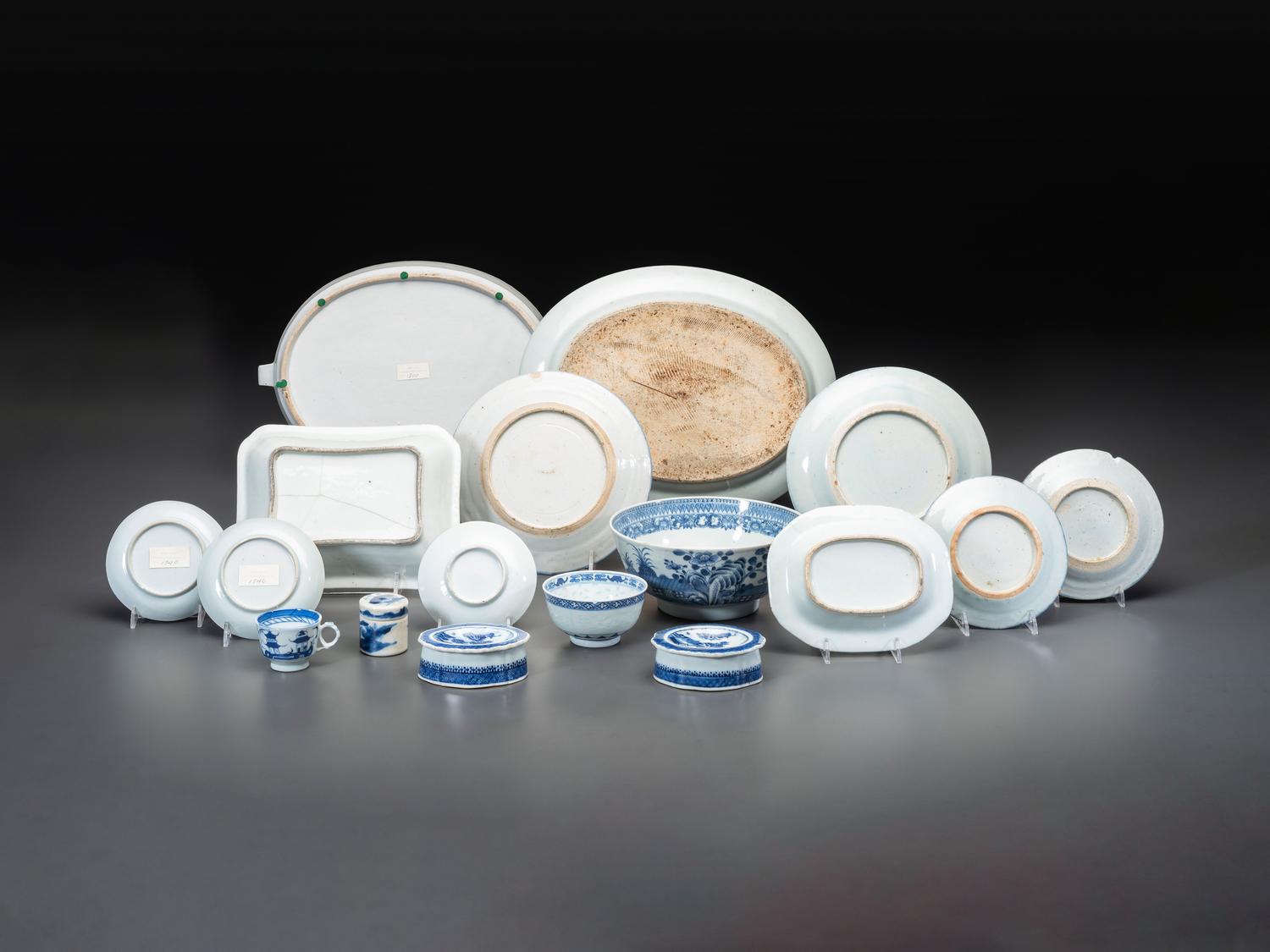 Sixteen Chinese Export Blue and White Porcelain Table Articles