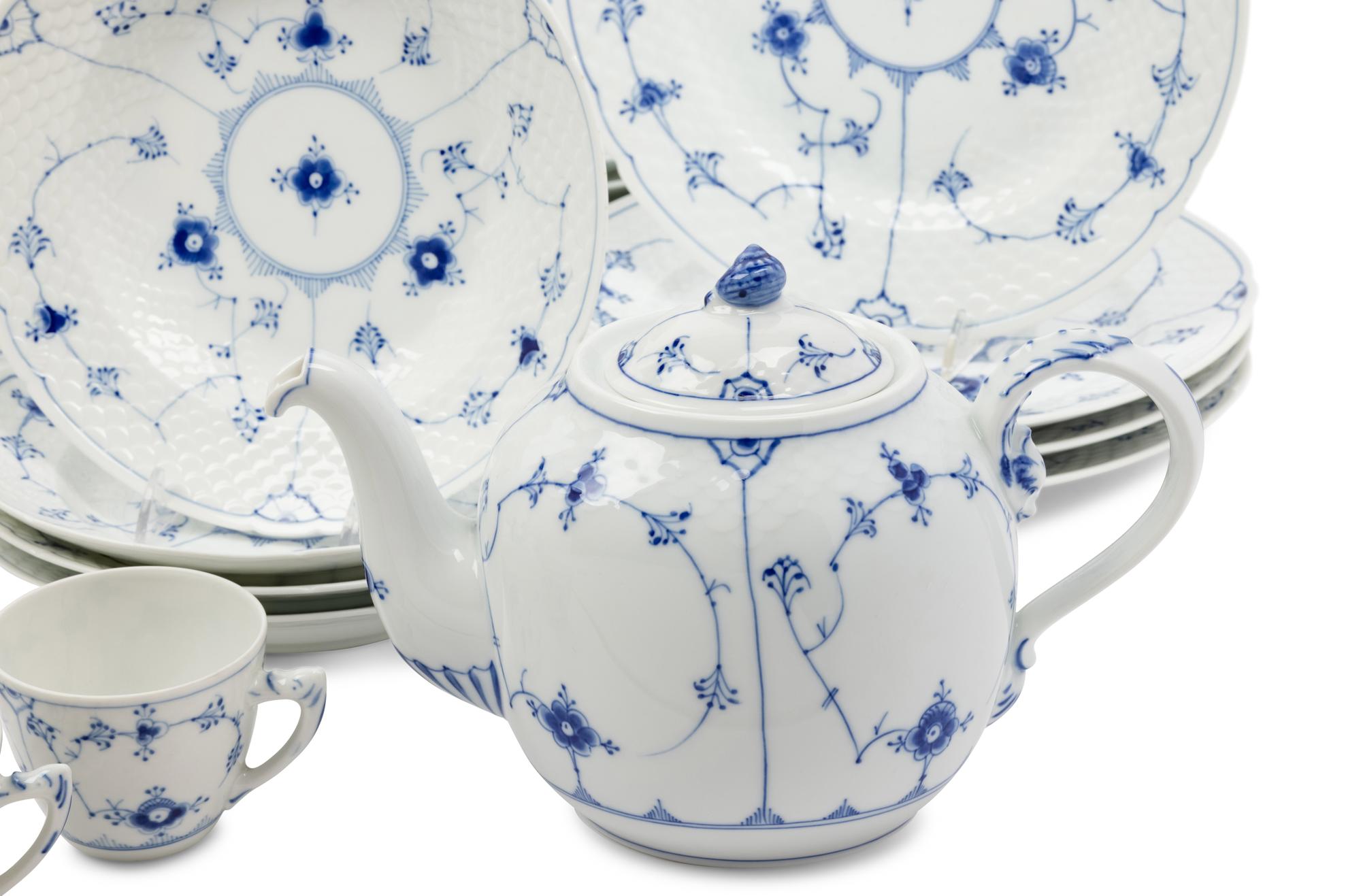 A Bing & Grondahl Porcelain Dinner Service