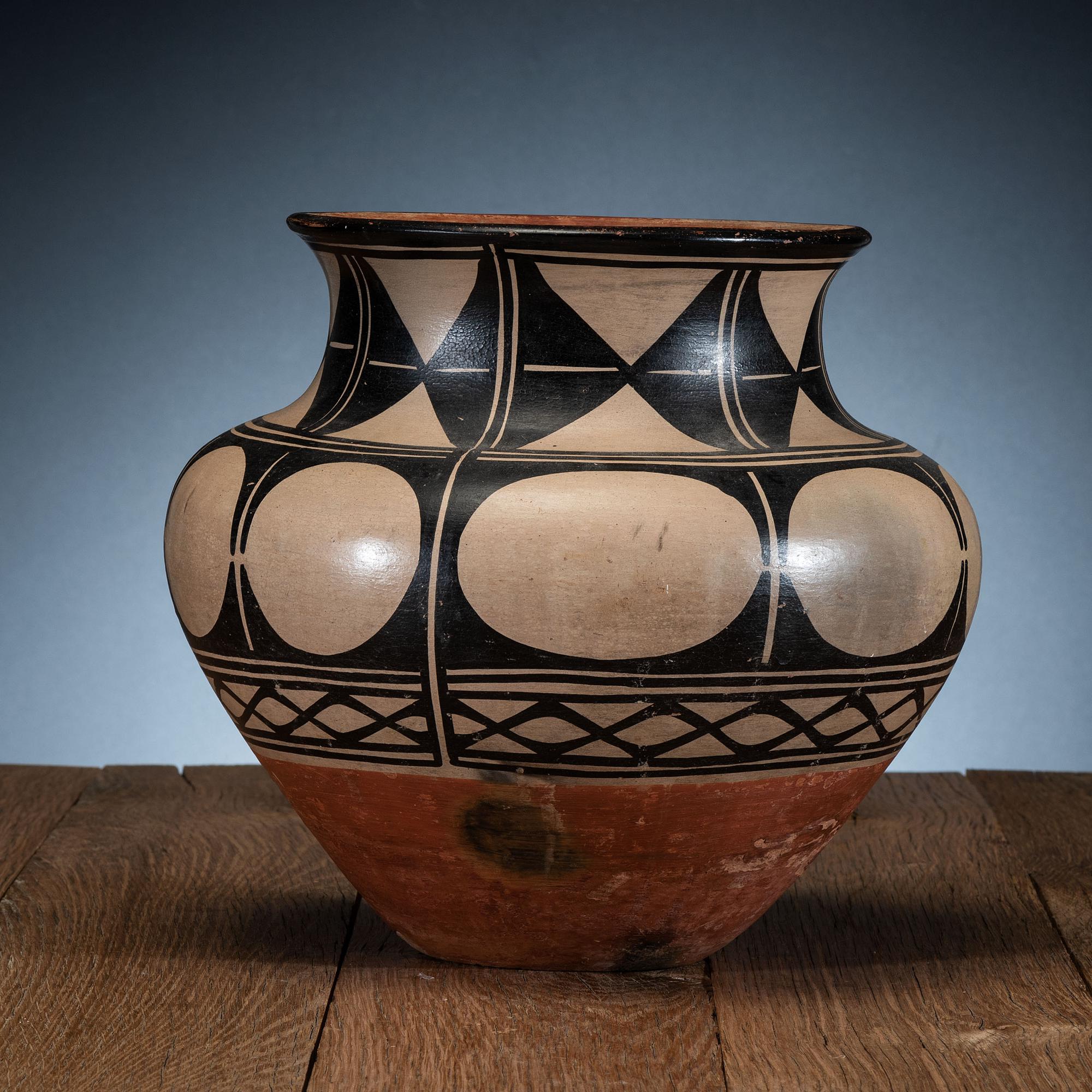 Kewa Pottery Jar