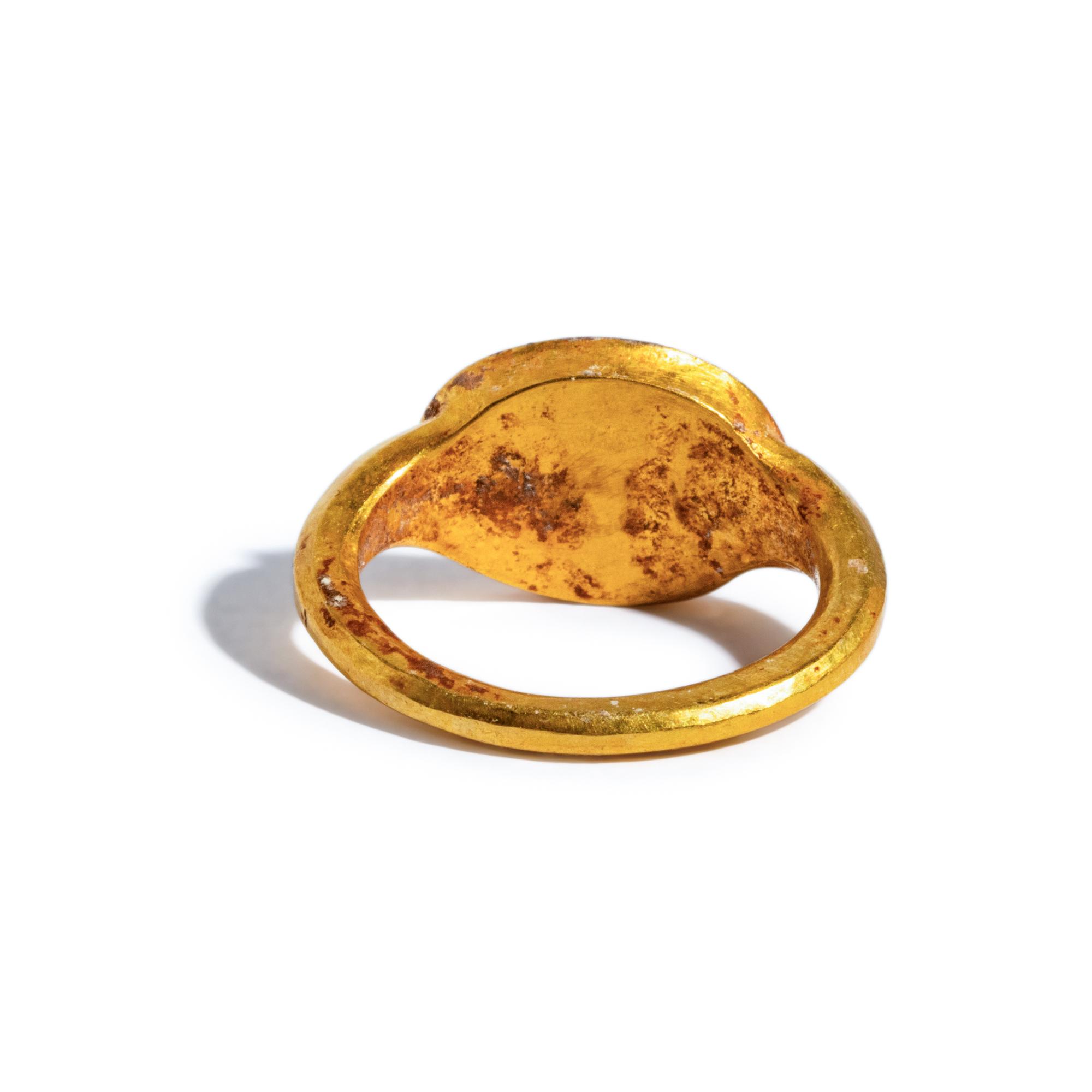 A Roman Gold and Glass Paste Finger Ring