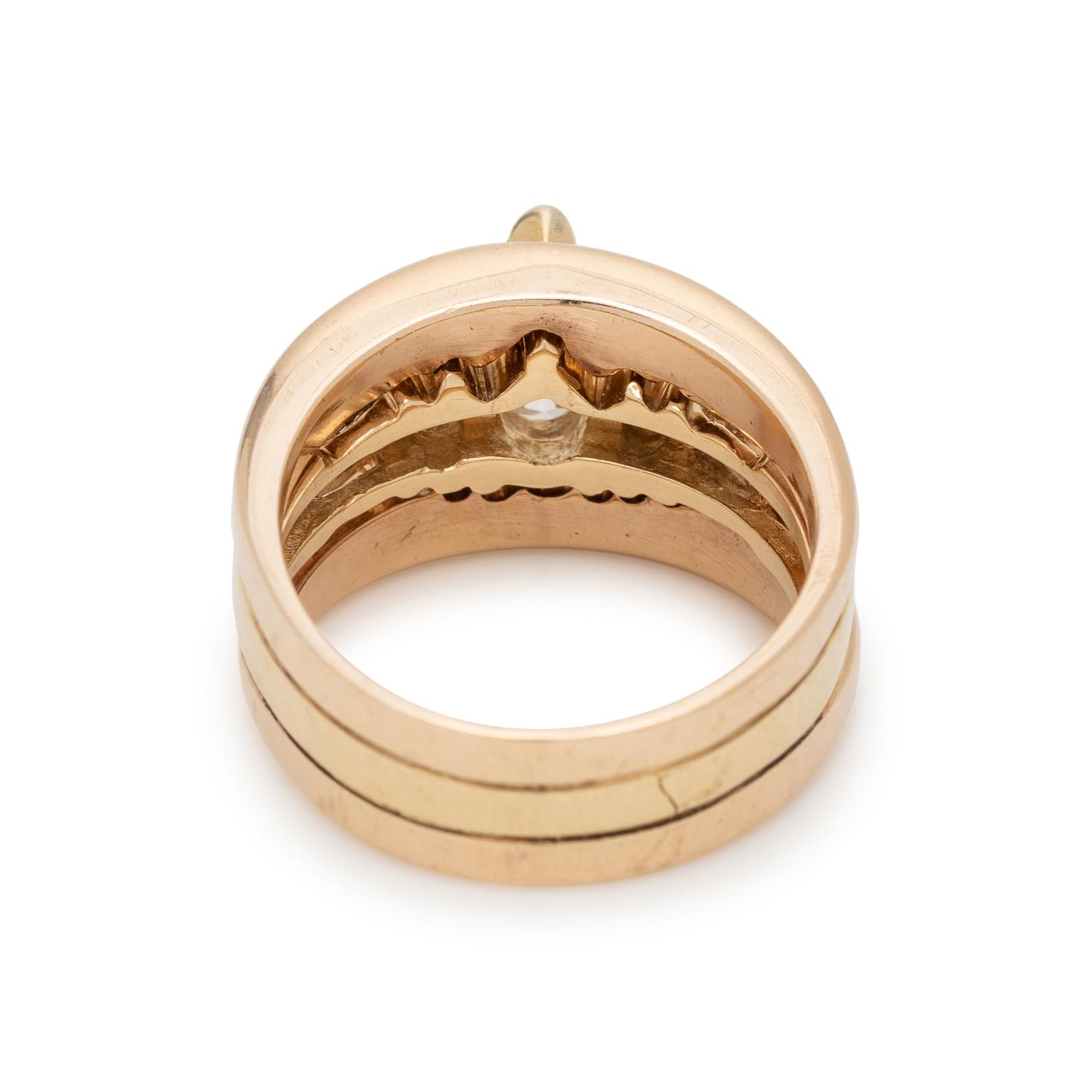 YELLOW GOLD AND DIAMOND RING