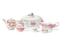 Six Chinese Export Porcelain Articles