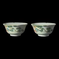 A Pair of Chinese Famille Rose 'Immortals' Bowls, Late Qing-Republic Period 晚清-民國 粉彩仙人圖花口碗一對
