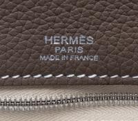 An Hermes Etoupe Leather Thar Travel Bag. 21.5" x 18" x 10".