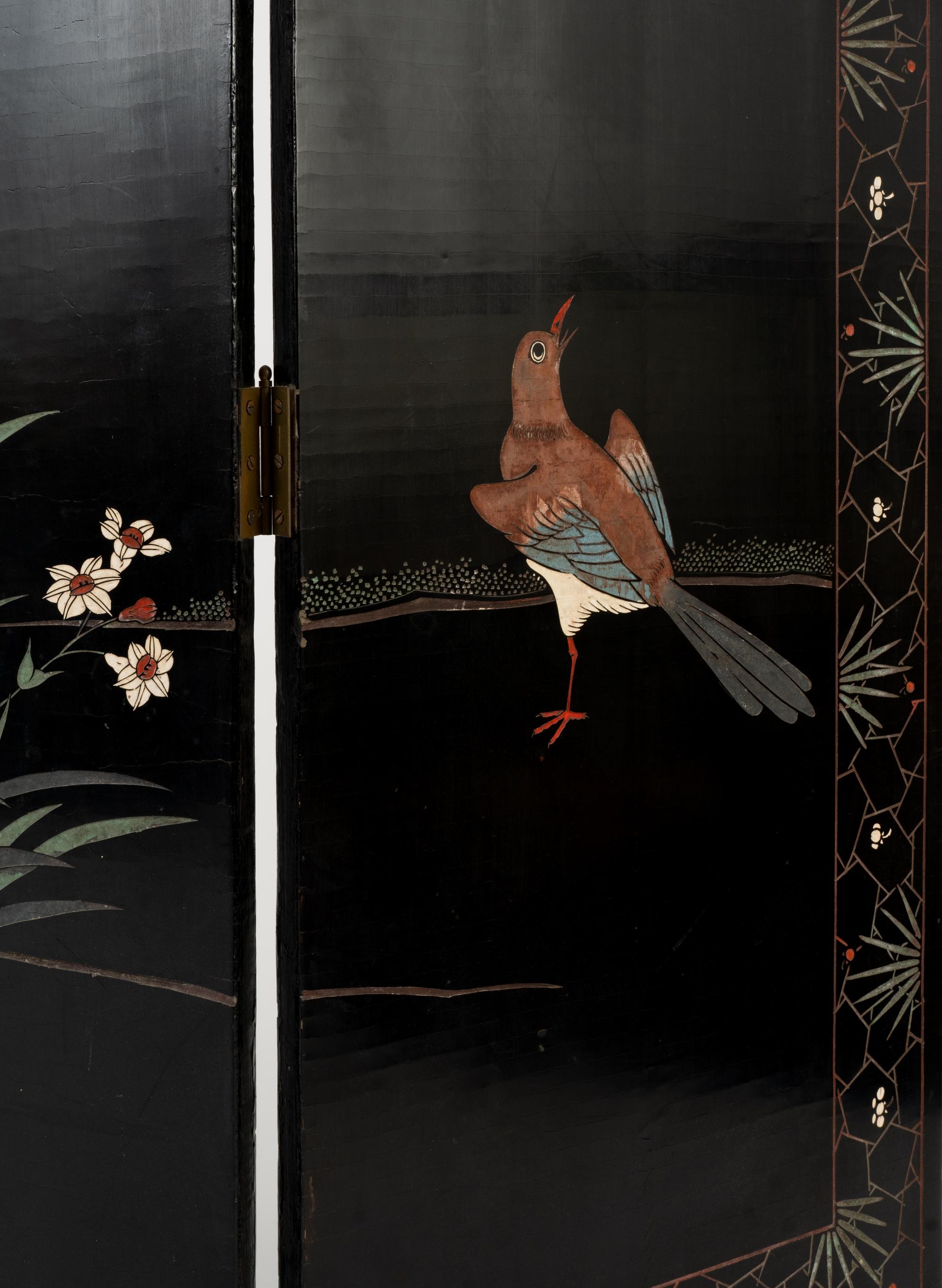 A Chinese Export Lacquer Six-Panel Floor Screen — 20TH CENTURY
