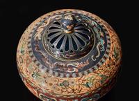 A large Japanese cloisonné koro and cover, Meiji period 日本琺瑯蓋罐 明治