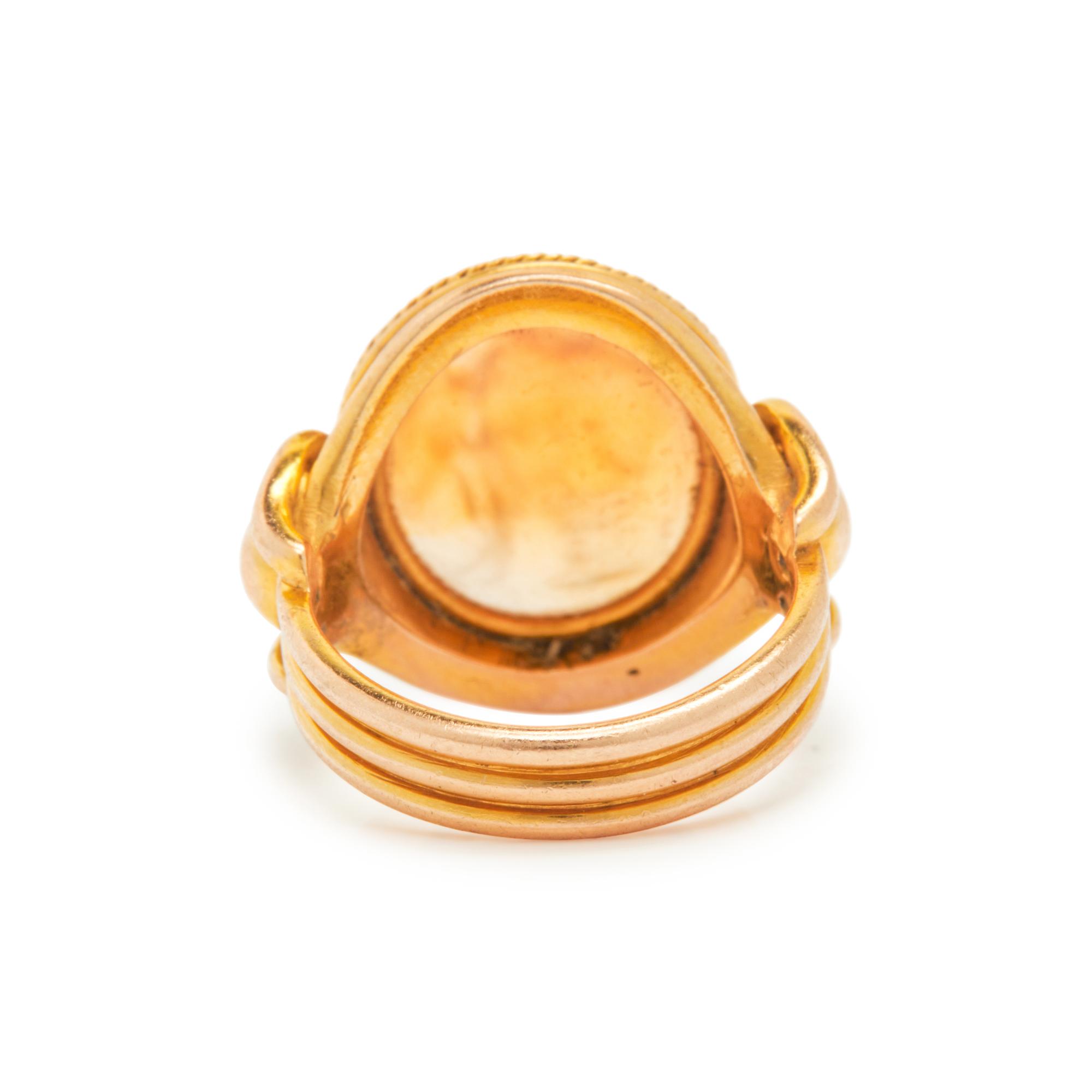 YELLOW GOLD AND CARNELIAN INTAGLIO RING