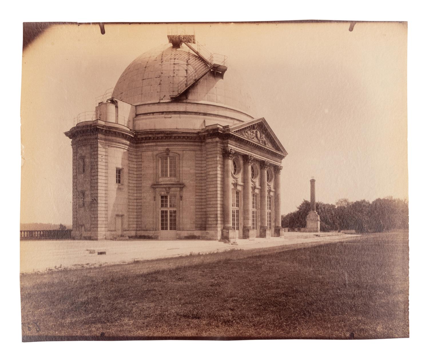 A group of four photographs ( Tuileries - Coureuse par Coustou, 1907; Grand Trianon / Le Buffet , 1902; Meudon - ancien château , 1902; Parc de Sceaux , 1925)