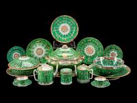 A Chinese Export Porcelain Cabbage Leaf Part Dinner Service