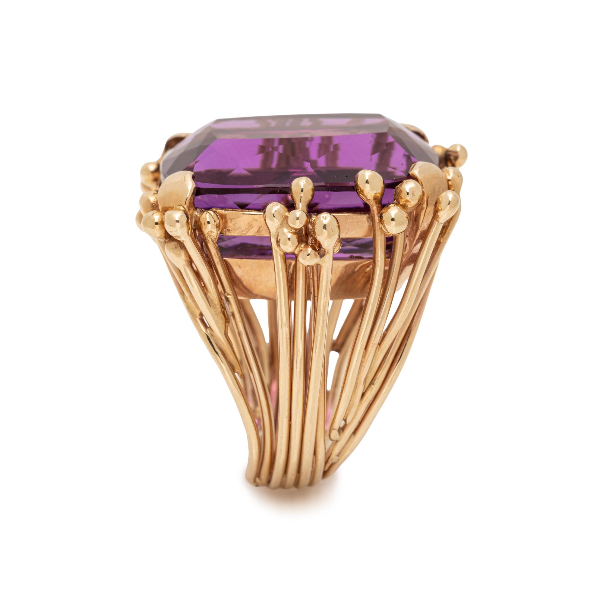 YELLOW GOLD AND AMETHYST RING