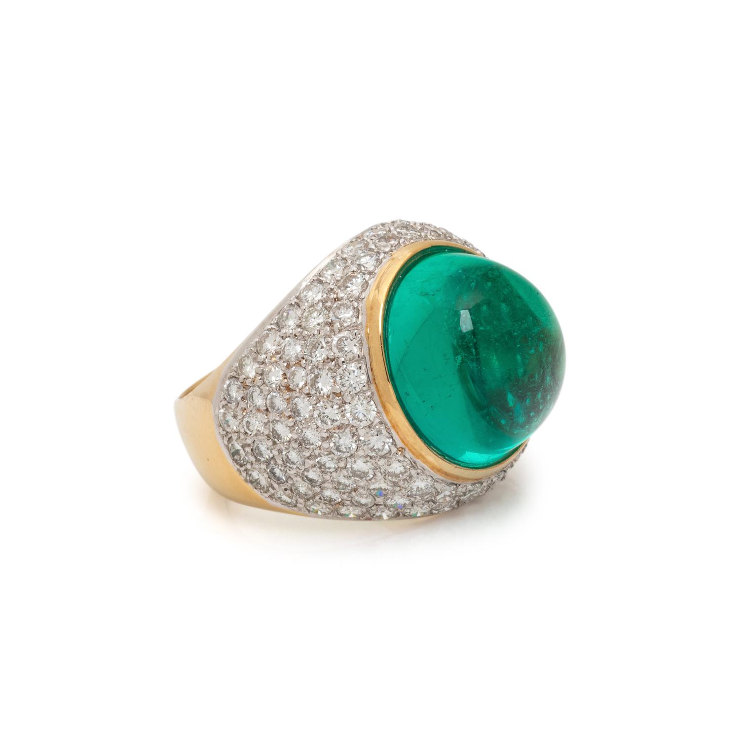 COLOMBIAN EMERALD AND DIAMOND RING