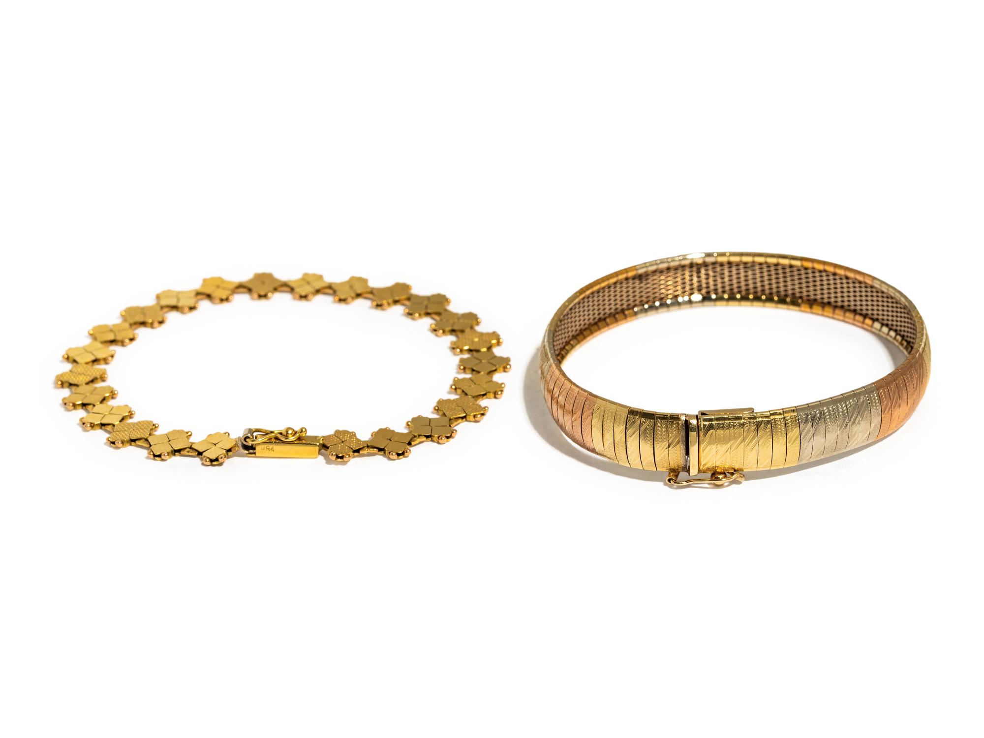 COLLECTION OF GOLD BRACELETS