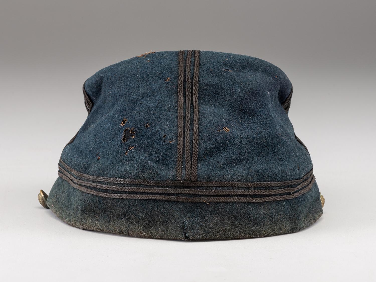 [CIVIL WAR]. Chasseur-style cap with 3rd regiment number and insignia and officer's sash.