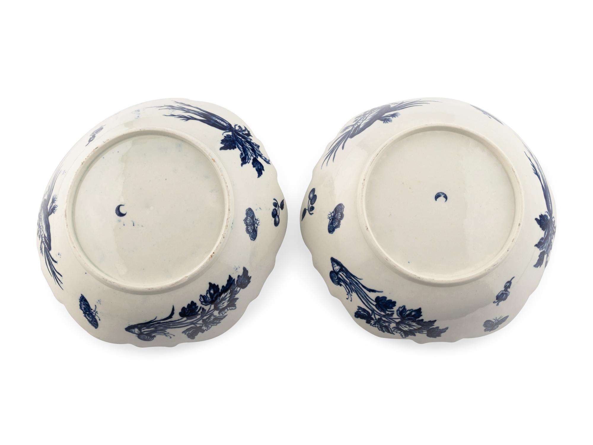 A Pair of Worcester Porcelain Bowls