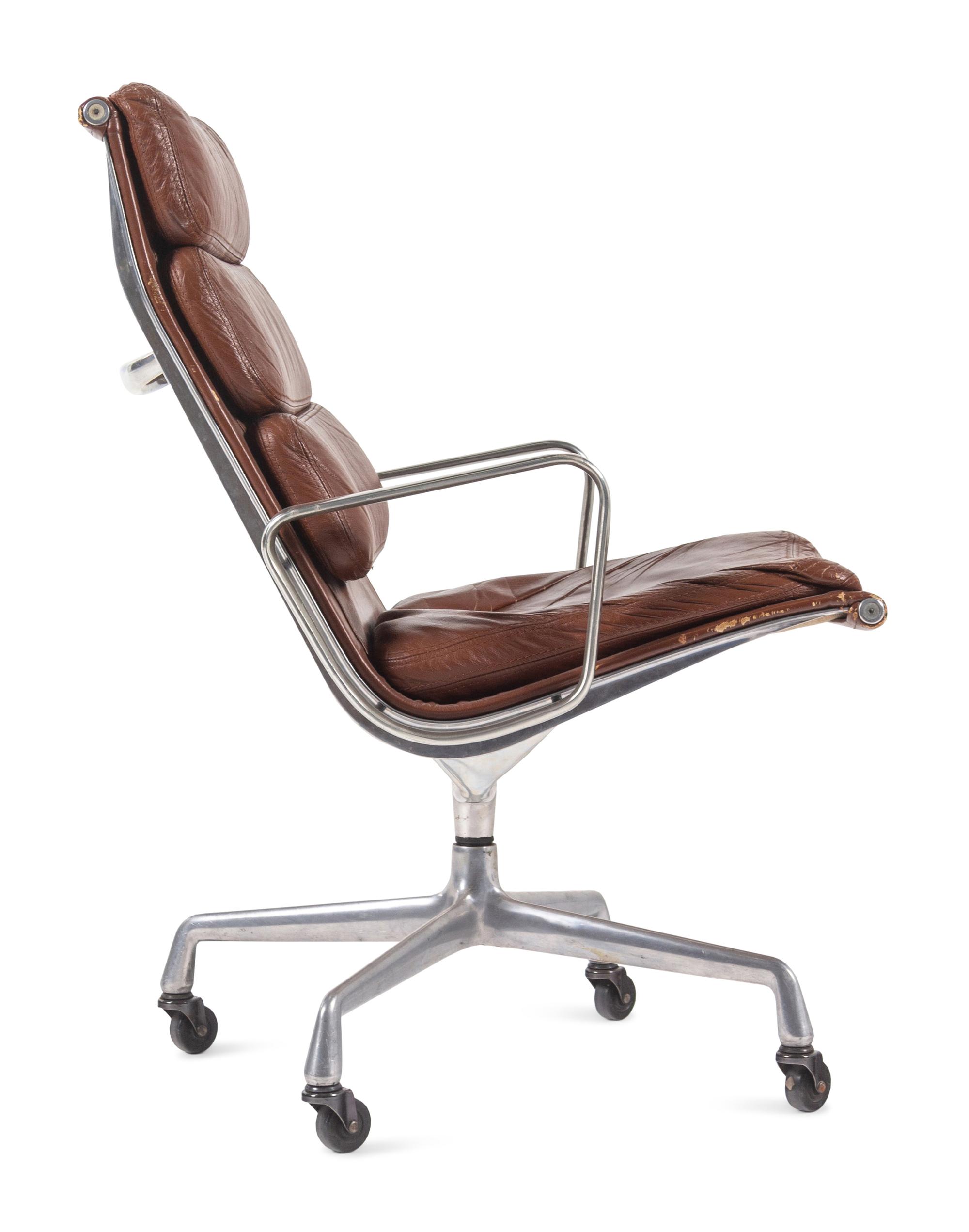 Soft-Pad Executive Chair Herman Miller, USA
