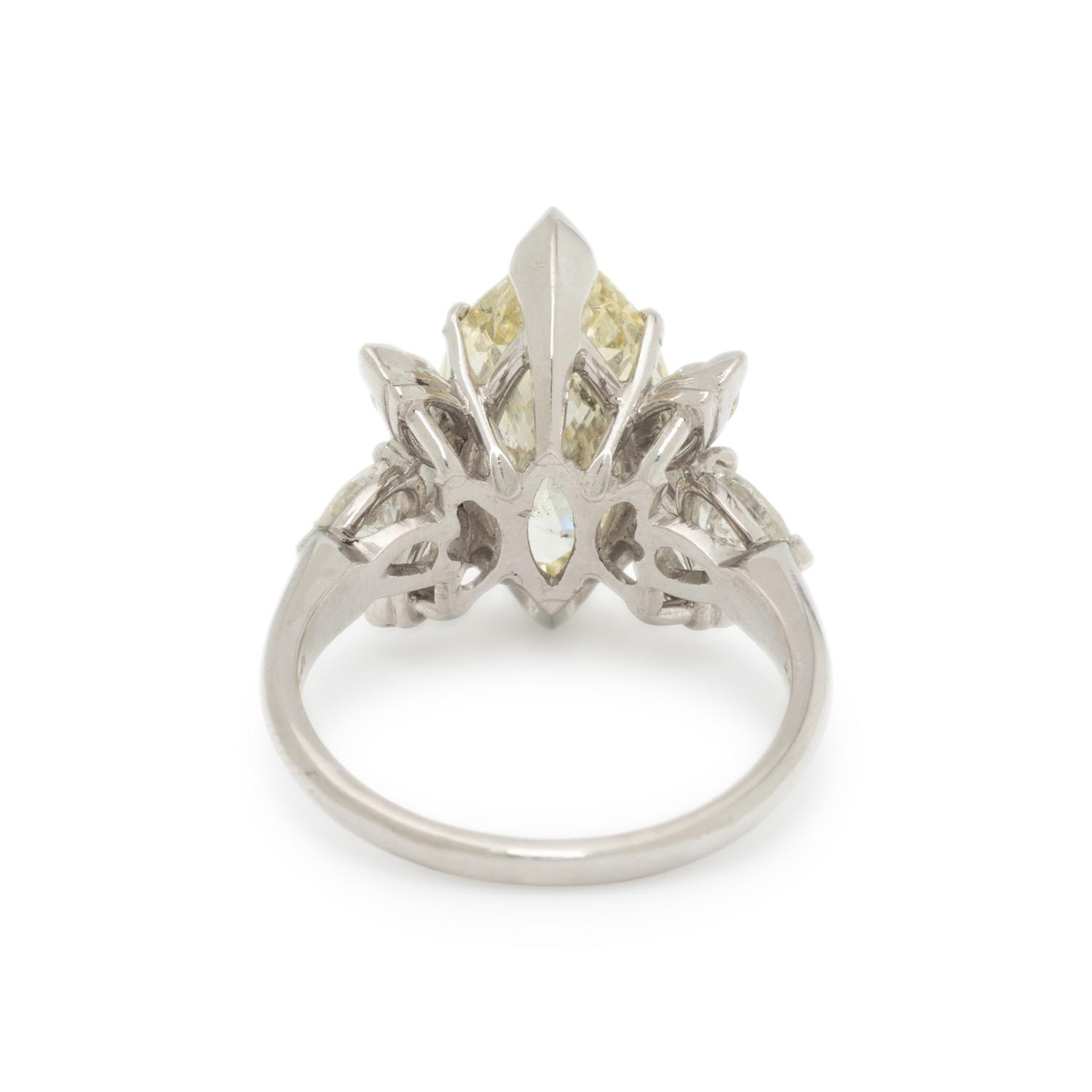 COLORED DIAMOND AND DIAMOND RING