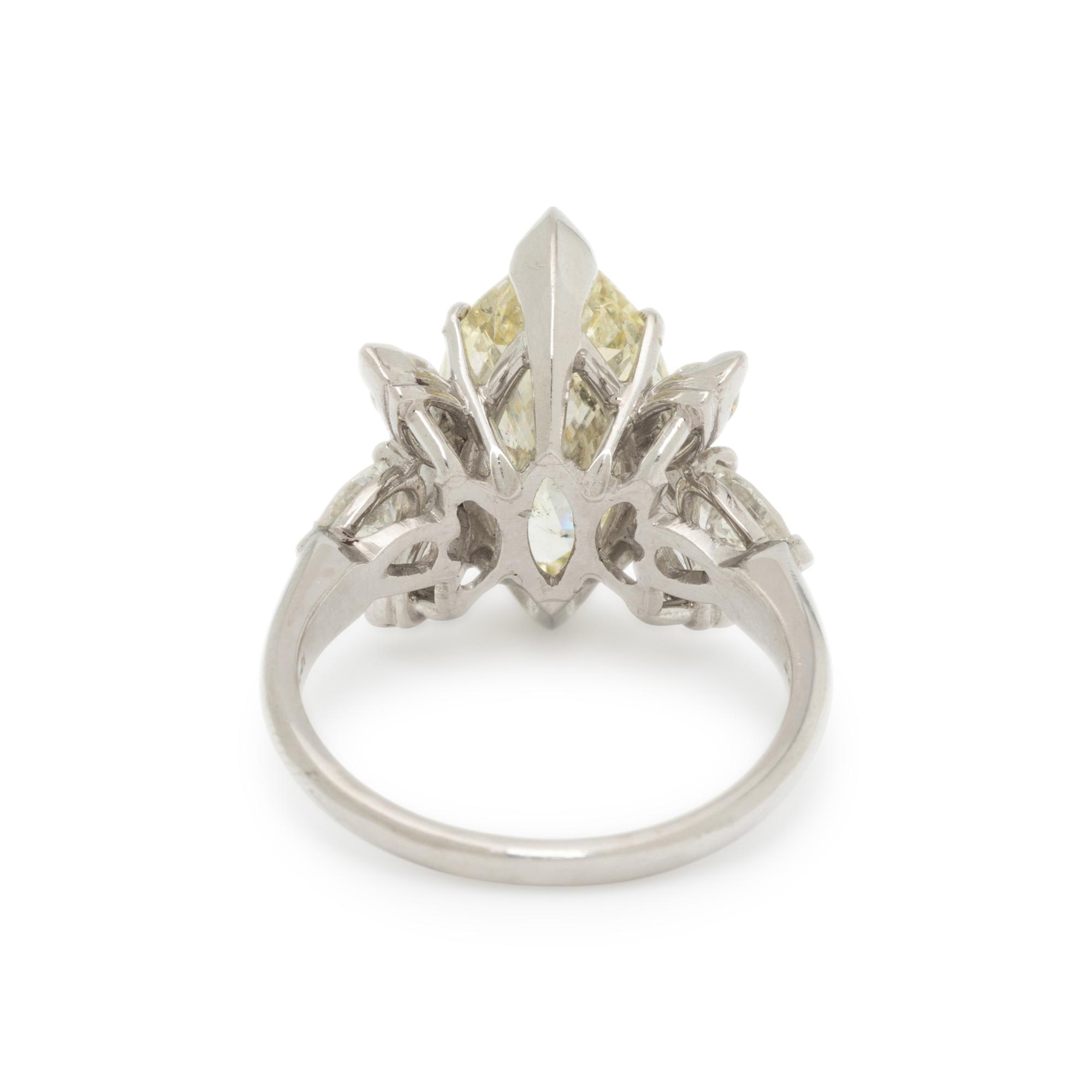 COLORED DIAMOND AND DIAMOND RING