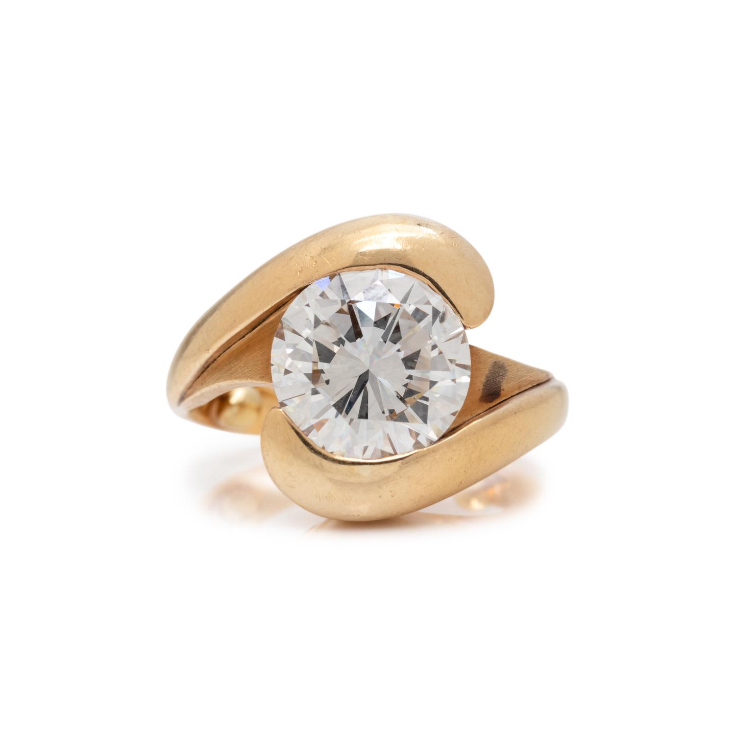 DIAMOND RING