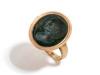 A Neoclassical Gold and Bloodstone Finger Ring with a Portrait Head
