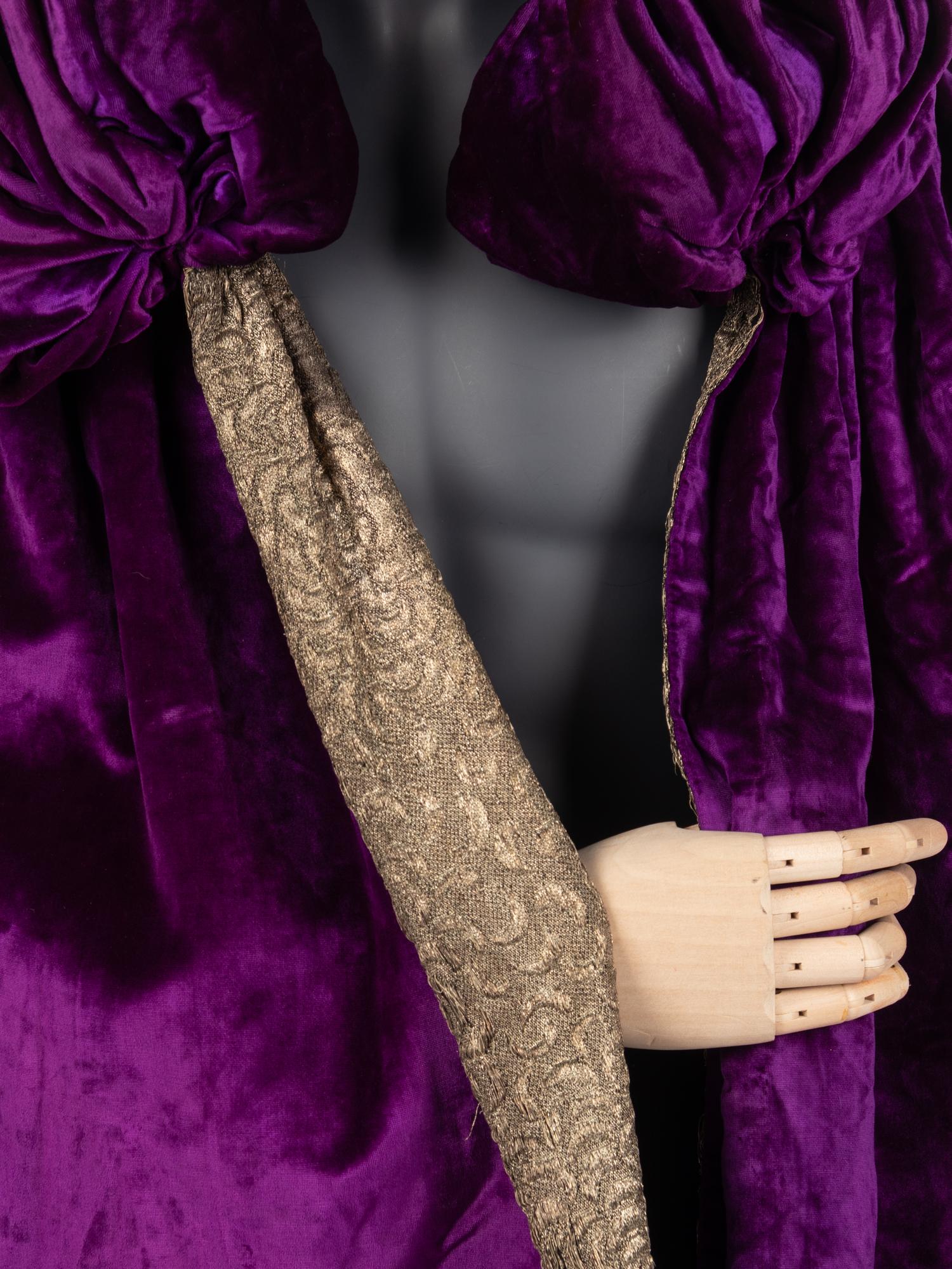 Velvet with Silver Thread Lamé Cape, 1920s