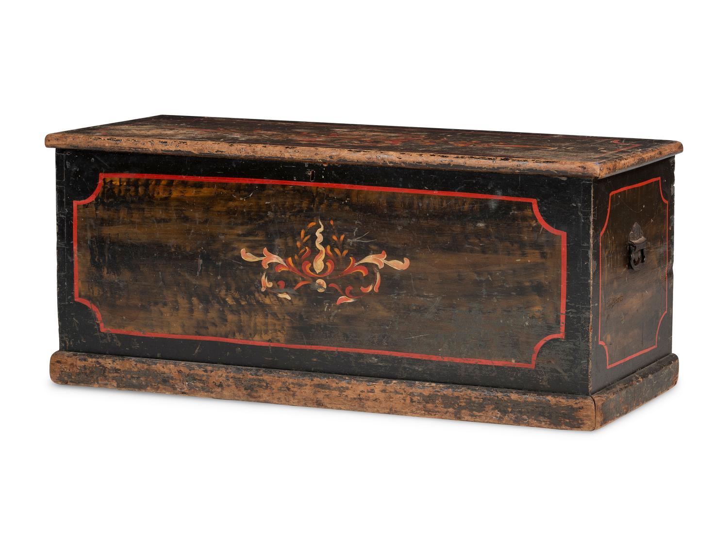 A Country Classical Grain Paint Decorated Poplar Blanket Chest