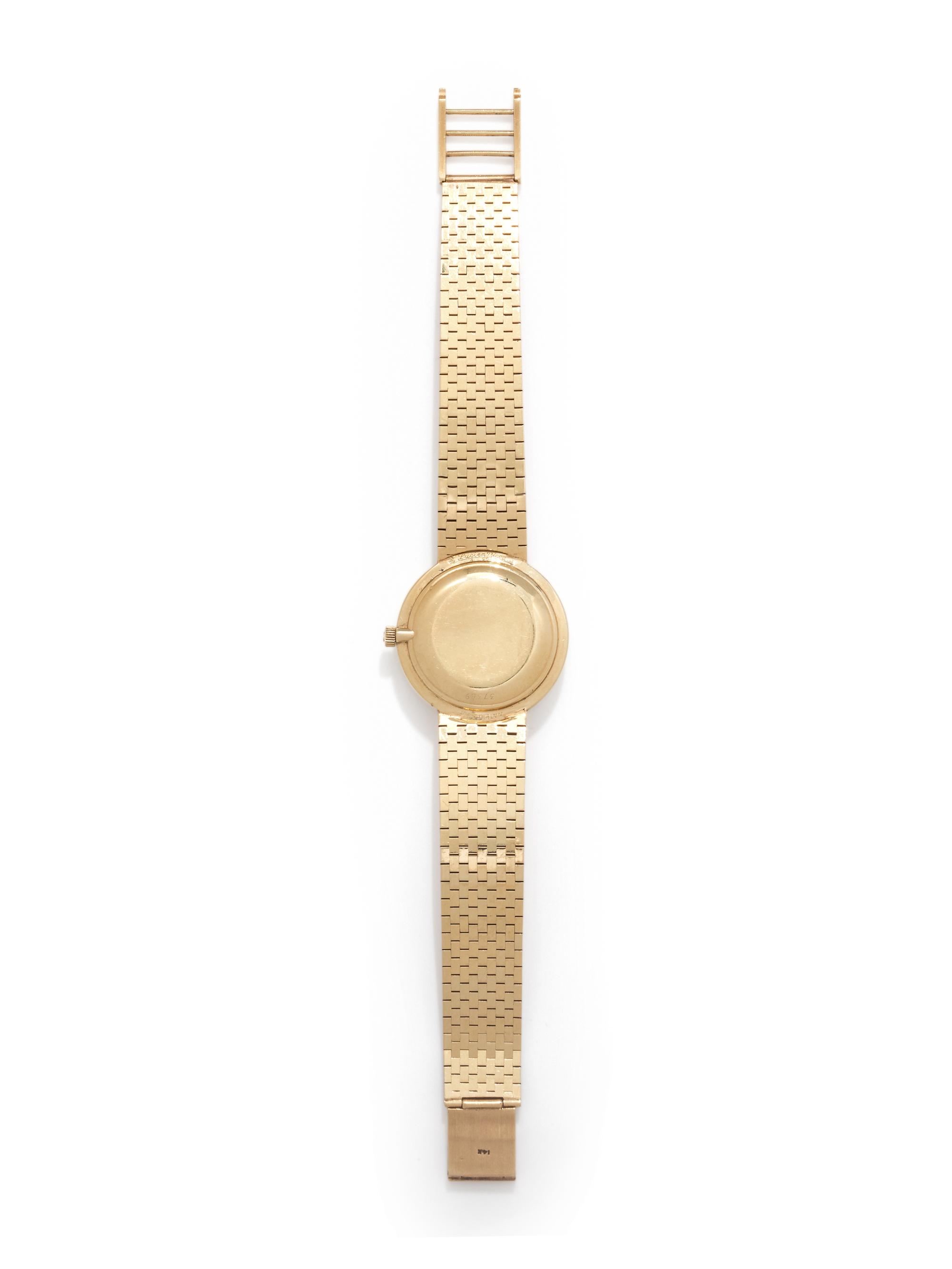 LUCIEN PICCARD, 14K YELLOW GOLD 'SEASHARK AUTOMATIQUE' WRISTWATCH