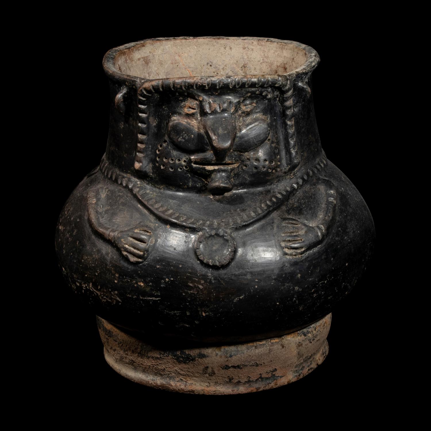 A Tairona Blackware Effigy Vessel